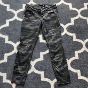 Express camo jeans
